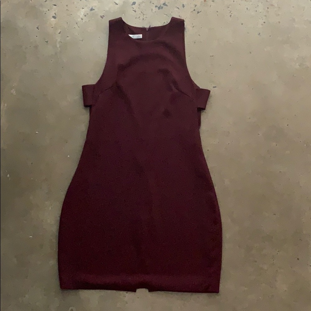 Bishop & Young burgundy sheath w/ side cutouts - L